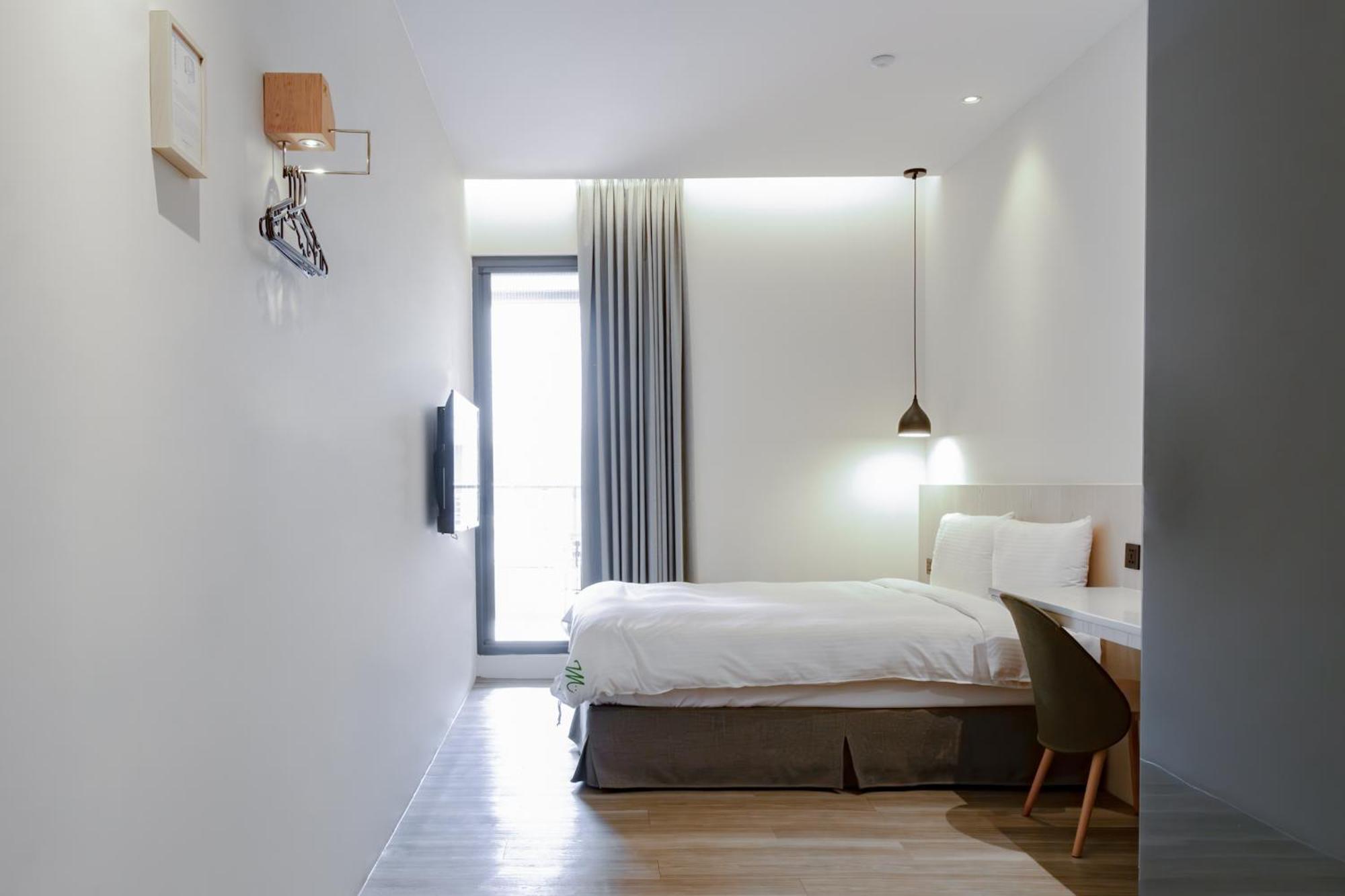 Meander 1948 Hostel Taipei Bagian luar foto
