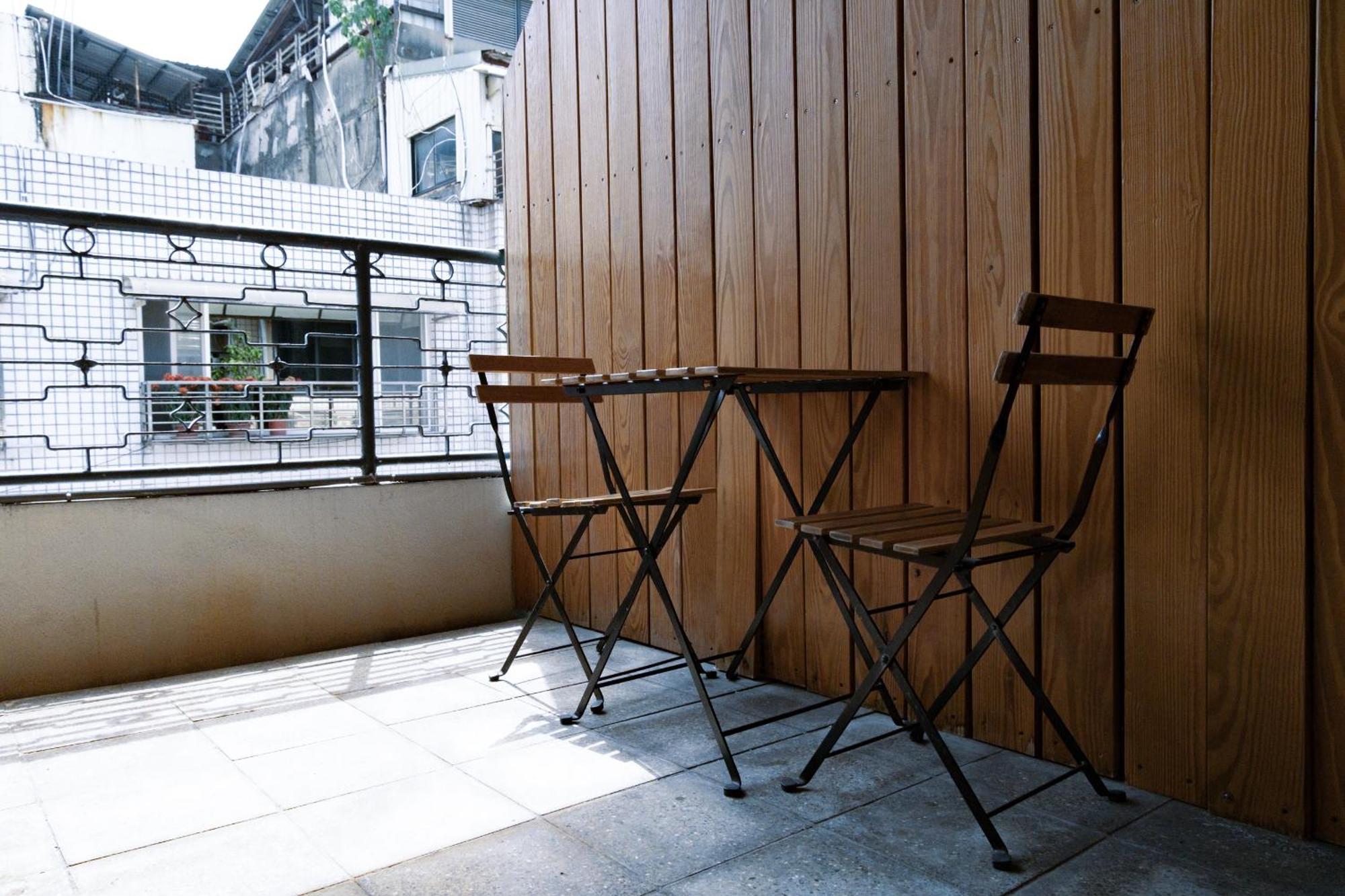 Meander 1948 Hostel Taipei Bagian luar foto
