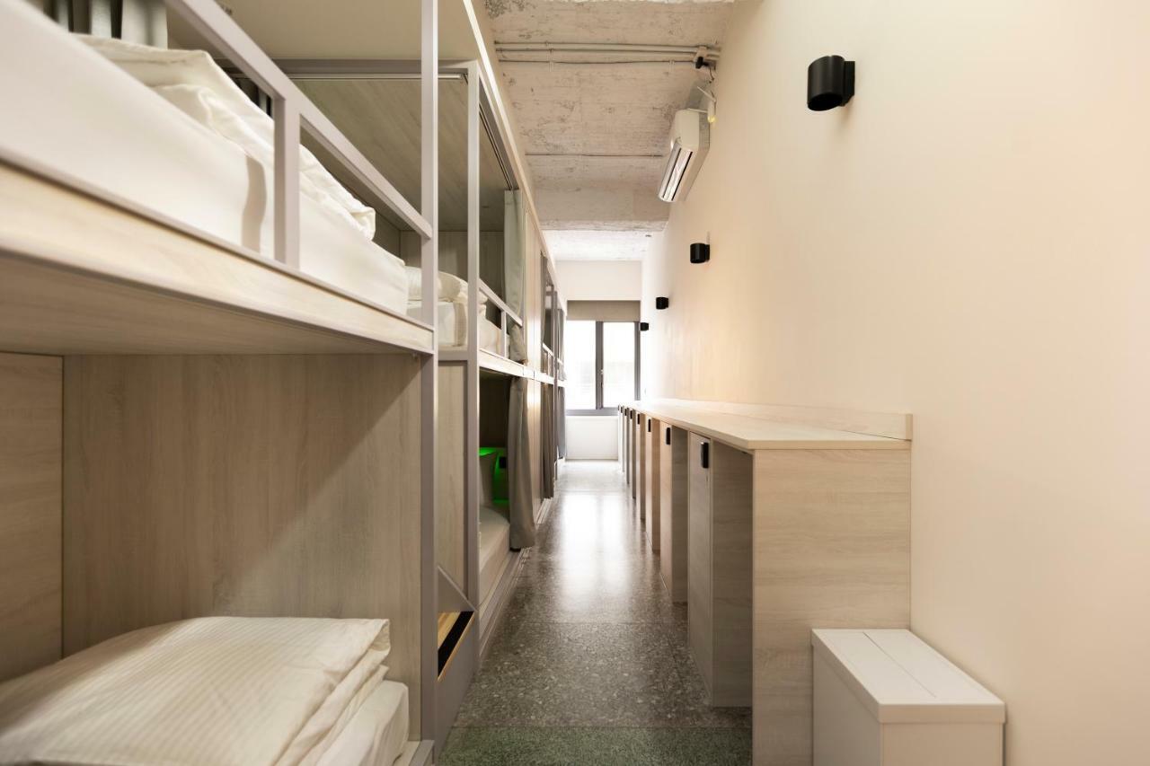 Meander 1948 Hostel Taipei Bagian luar foto